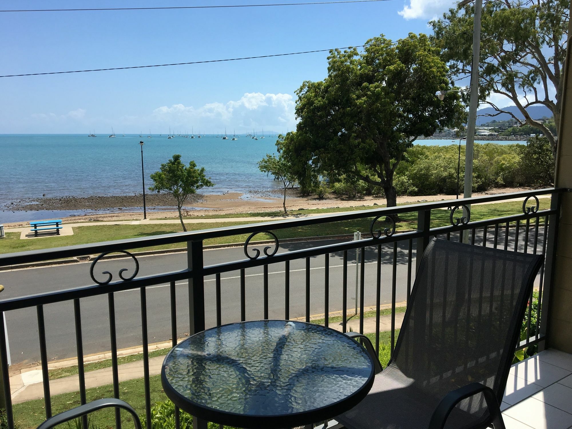 شاطئ إيرلي Whitsunday Waterfront Apartments المظهر الخارجي الصورة